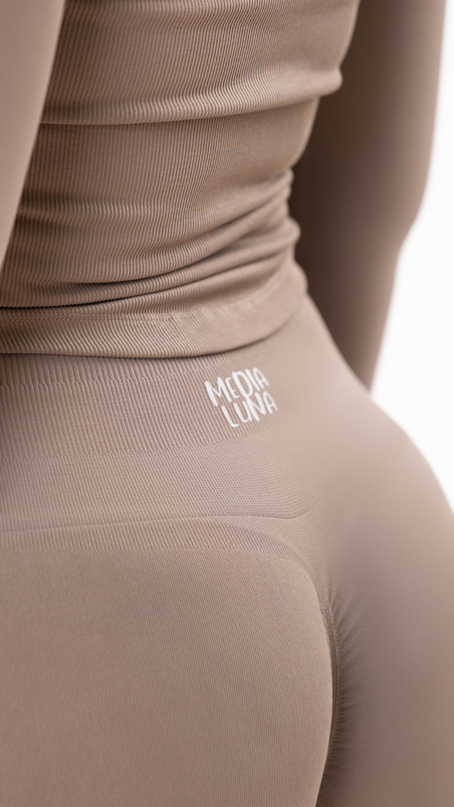 Revive Seamless Scrunch Leggings